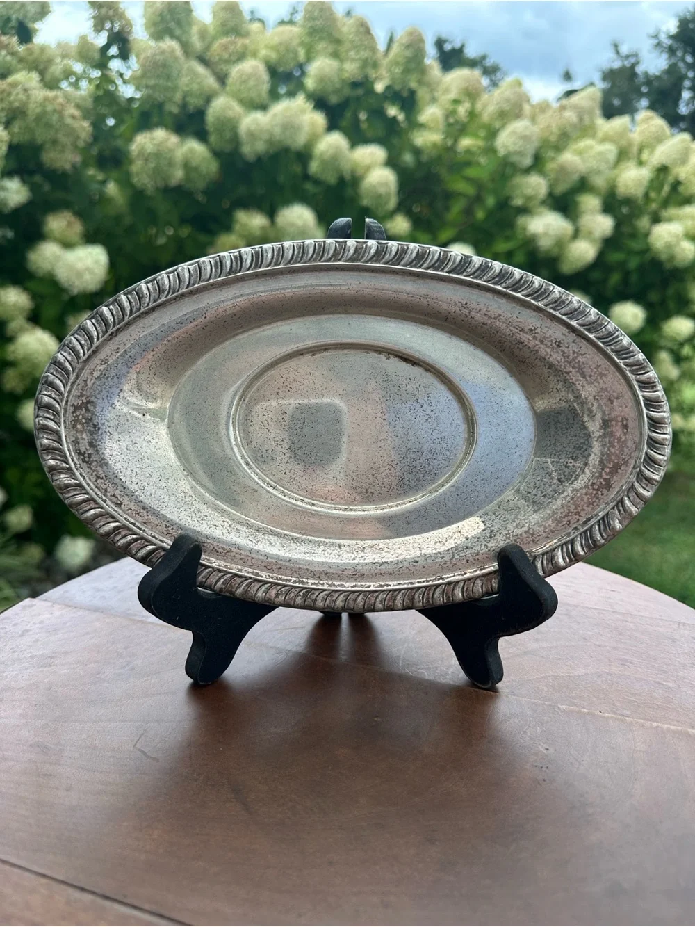 Silver-Plated Decorative Oval Serving Platter - Classic Home Dining